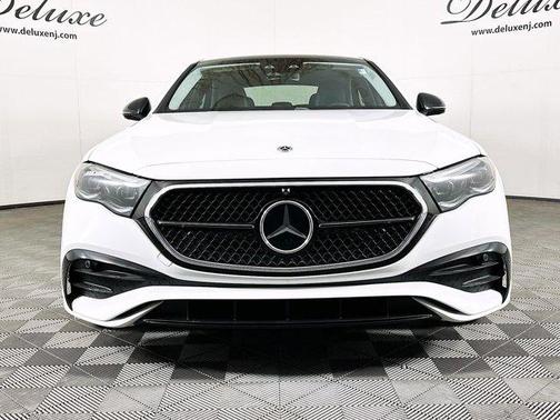 MANUFAKTUR Moonlight White Metallic 2025 Mercedes-Benz E-Class E 450