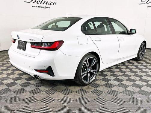 2022 BMW 330 330i xDrive