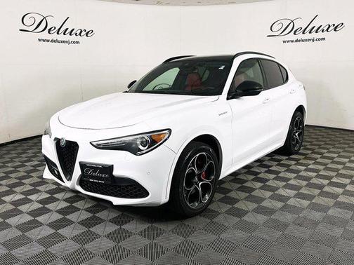 2022 Alfa Romeo Stelvio Veloce