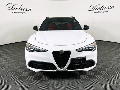 2022 Alfa Romeo Stelvio Veloce