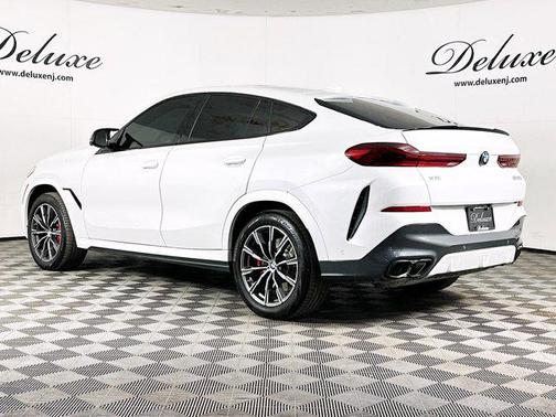 2024 BMW X6 M60i