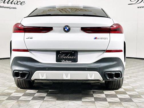 2024 BMW X6 M60i
