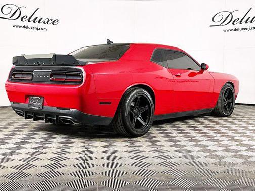Redline Red Tricoat Pearl 2016 Dodge Challenger R/T