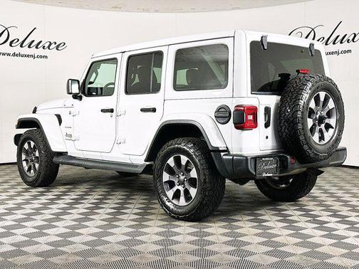 Bright White Clearcoat 2020 Jeep Wrangler Unlimited Sahara