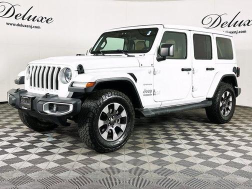 Bright White Clearcoat 2020 Jeep Wrangler Unlimited Sahara