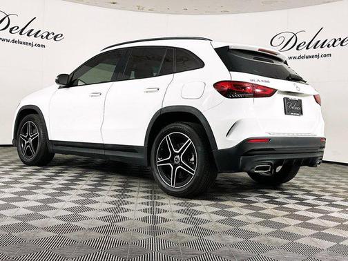 2021 Mercedes-Benz GLA 250 Base 4MATIC
