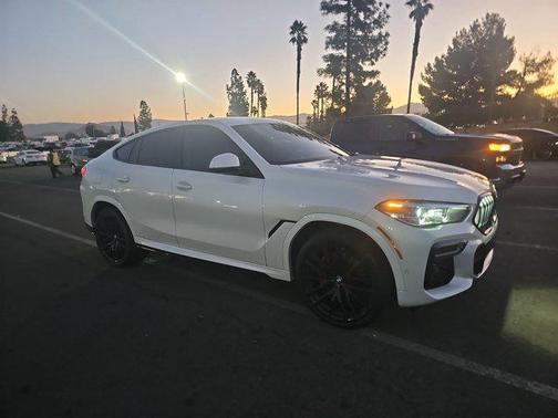 2022 BMW X6 xDrive40i