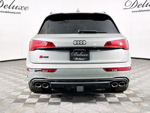 Chronos Gray Metallic 2024 Audi SQ5 3.0T Premium Plus