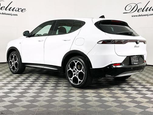 Alfa White 2024 Alfa Romeo Tonale Ti