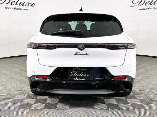 Alfa White 2024 Alfa Romeo Tonale Ti