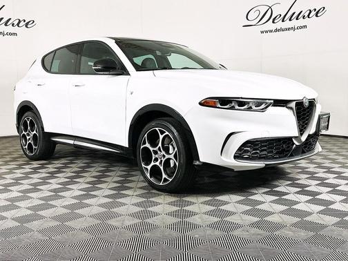 Alfa White 2024 Alfa Romeo Tonale Ti
