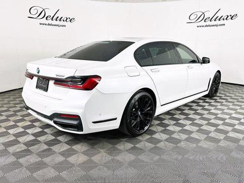 2022 BMW 750 i xDrive