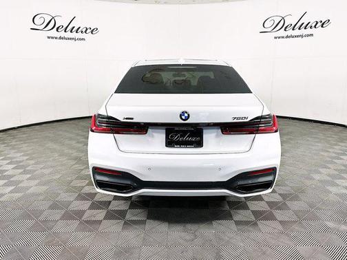 2022 BMW 750 i xDrive