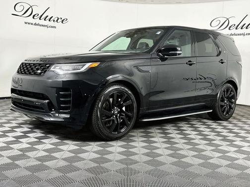 Santorini Black Metallic 2023 Land Rover Discovery S R-Dynamic