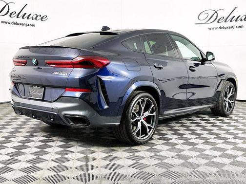 2022 BMW X6 M50i