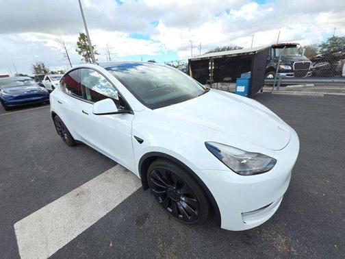 2023 Tesla Model Y Performance