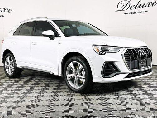 2024 Audi Q3 S line Premium