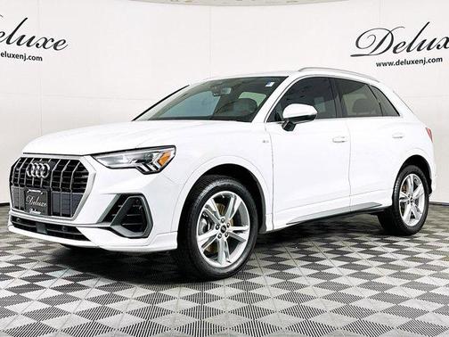 2024 Audi Q3 S line Premium
