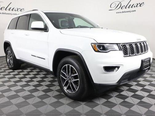 Photo 1 of 32 of 2020 Jeep Grand Cherokee Laredo E