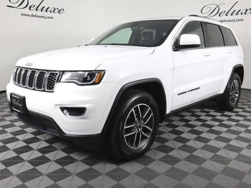 Photo 3 of 32 of 2020 Jeep Grand Cherokee Laredo E