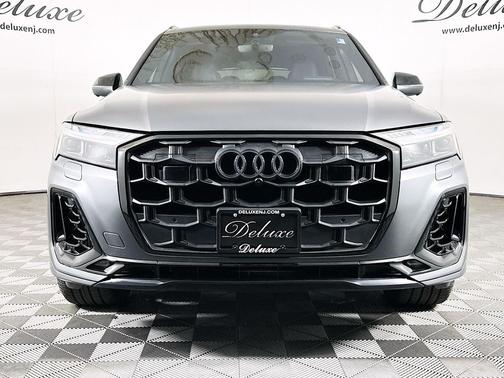 Daytona Gray Pearl Effect 2025 Audi SQ7 4.0T Prestige