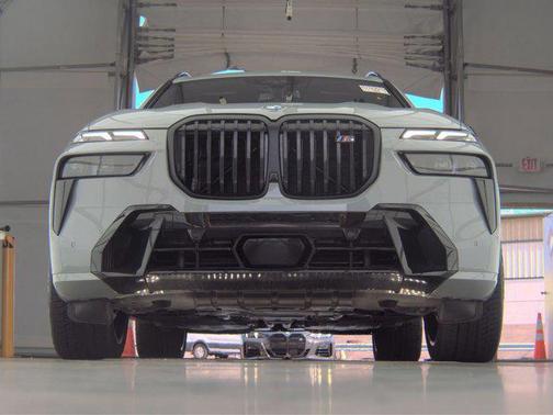 2024 BMW X7 M60i