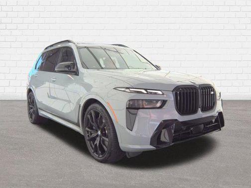 2024 BMW X7 M60i