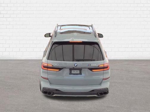 2024 BMW X7 M60i