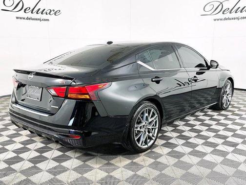 2023 Nissan Altima 2.0 SR