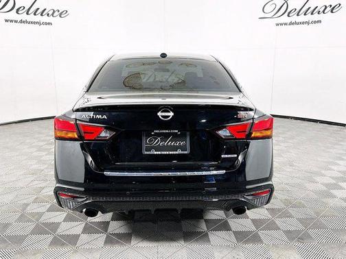 2023 Nissan Altima 2.0 SR