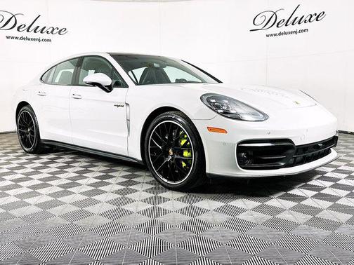 2023 Porsche Panamera 4 E-Hybrid Platinum Edition