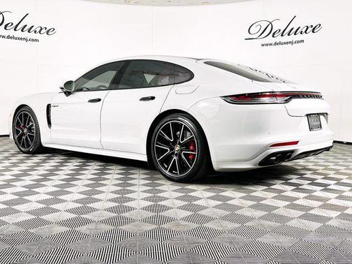 2023 Porsche Panamera 4S E-Hybrid