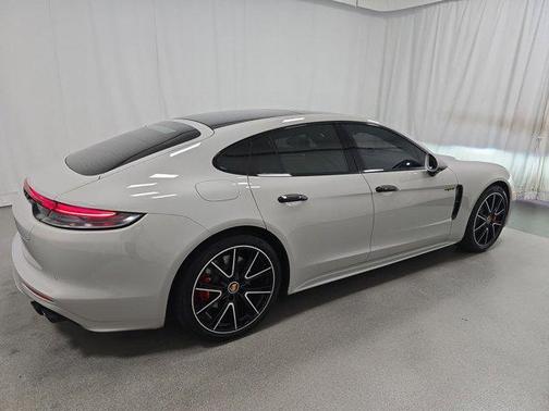 2023 Porsche Panamera 4S E-Hybrid