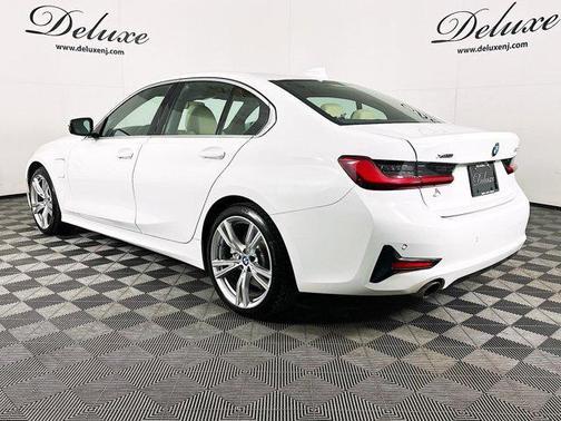 2021 BMW 330e Base
