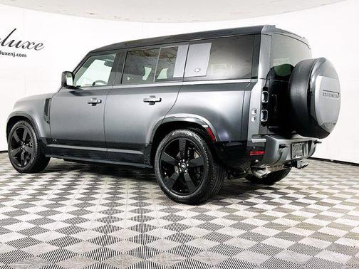 2024 Land Rover Defender Carpathian Edition