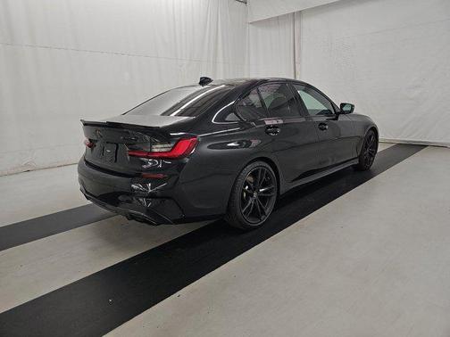 Black Sapphire Metallic 2021 BMW M340 M340i