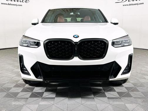 Alpine White 2024 BMW X4 xDrive30i
