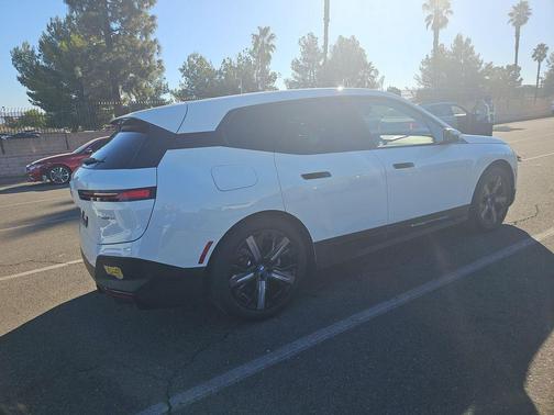 Alpine White 2022 BMW iX xDrive50