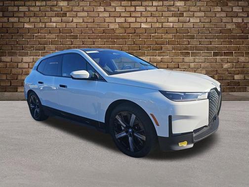 Alpine White 2022 BMW iX xDrive50