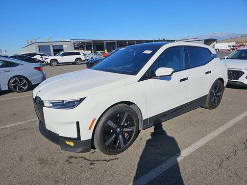 Alpine White 2022 BMW iX xDrive50