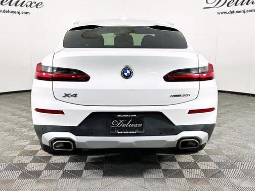 2023 BMW X4 xDrive30i