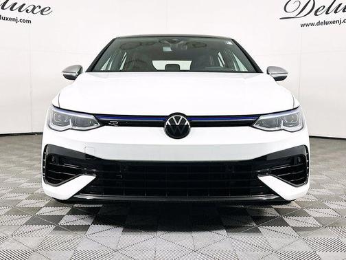 2024 Volkswagen Golf R 2.0T Manual