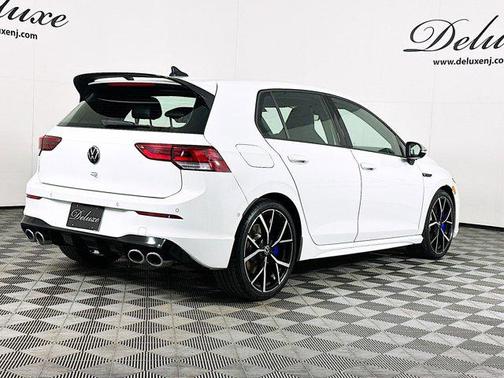 2024 Volkswagen Golf R 2.0T Manual