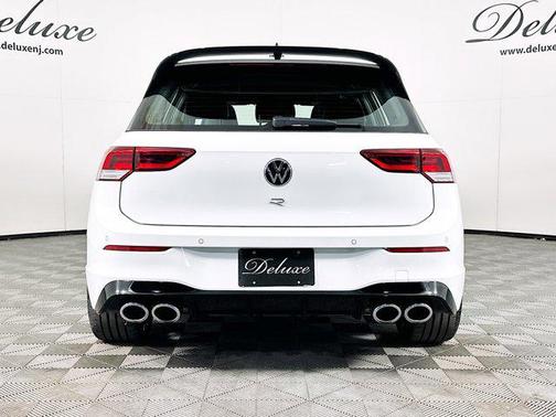 2024 Volkswagen Golf R 2.0T Manual