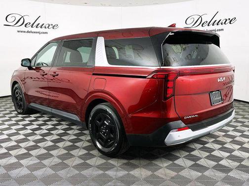 2025 Kia Carnival LXS