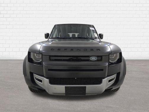 2023 Land Rover Defender SE