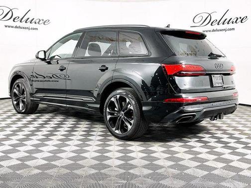 2025 Audi Q7 55 Premium Plus