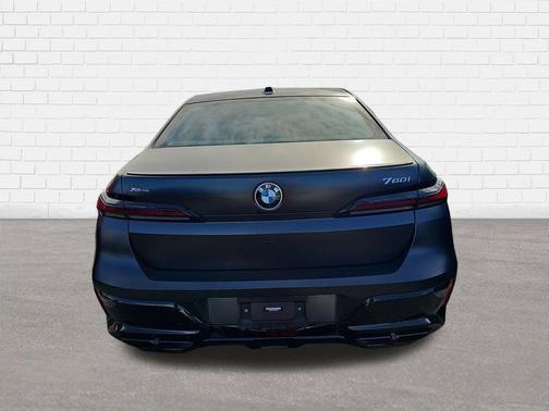 Frozen Deep Grey 2023 BMW 760 760i xDrive