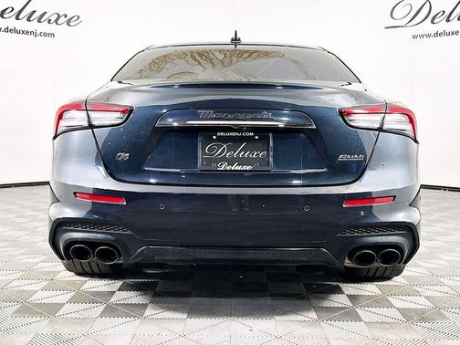 Nero Ribelle Metallic 2023 Maserati Ghibli Modena Q4