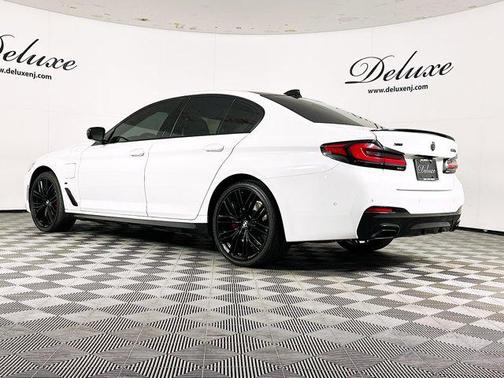 2022 BMW 530e Base